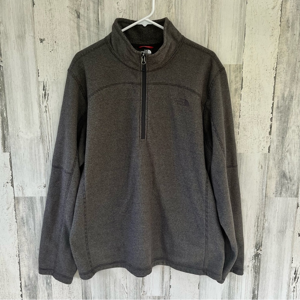 The North Face Men’s Size XL Gray 1/4 Zip Pullover 100% Polyester Fleece Lined